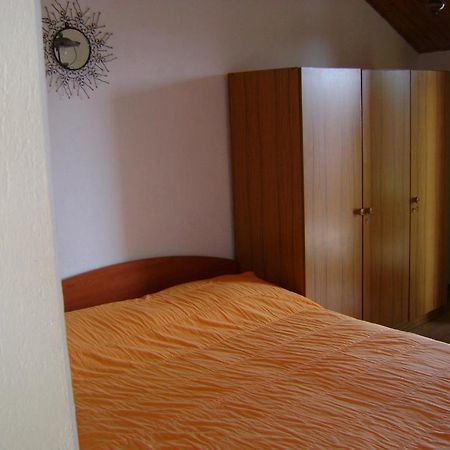 Apartments Mila Bol Quarto foto