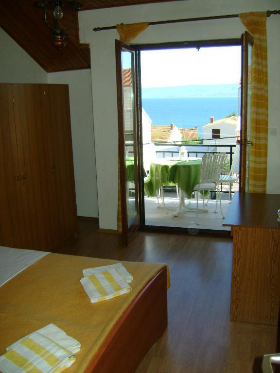 Apartments Mila Bol Quarto foto