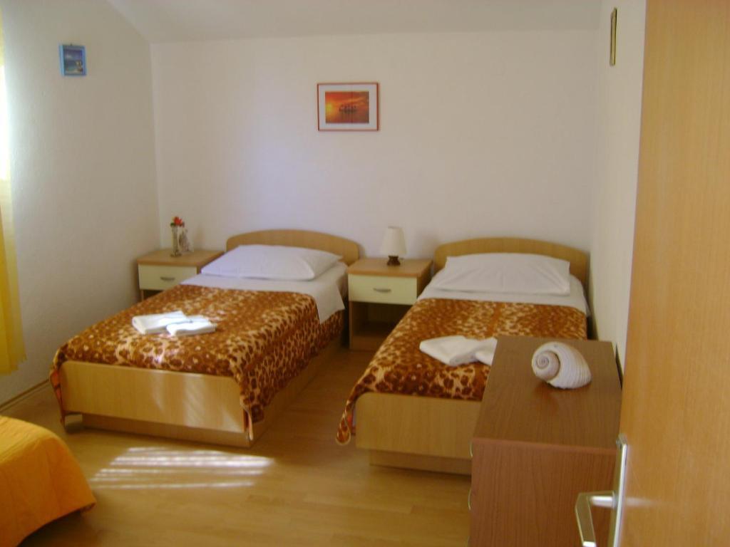 Apartments Mila Bol Quarto foto